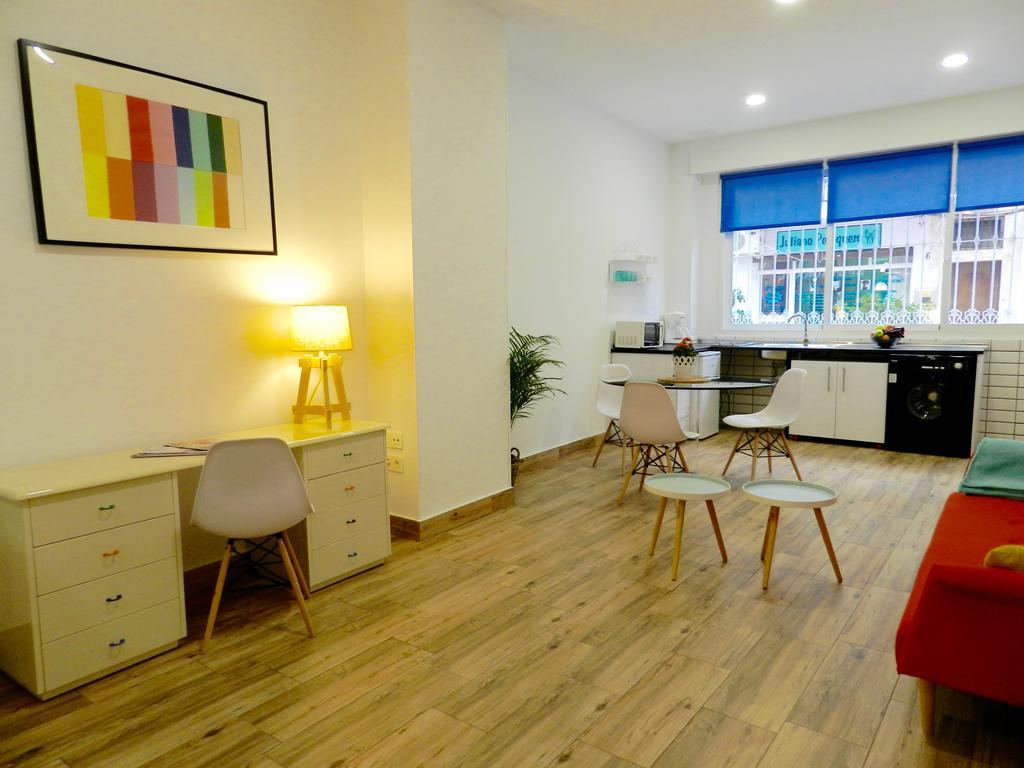Apartamentos Carolina 토레몰리노스 외부 사진
