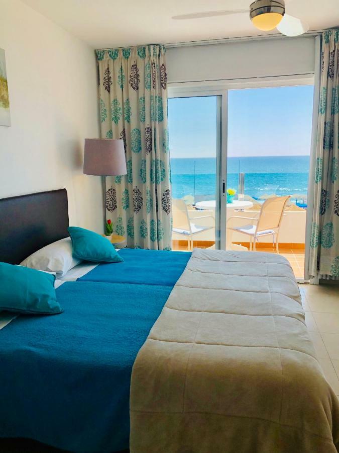 Apartamentos Carolina 토레몰리노스 외부 사진