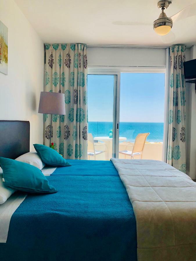 Apartamentos Carolina 토레몰리노스 외부 사진